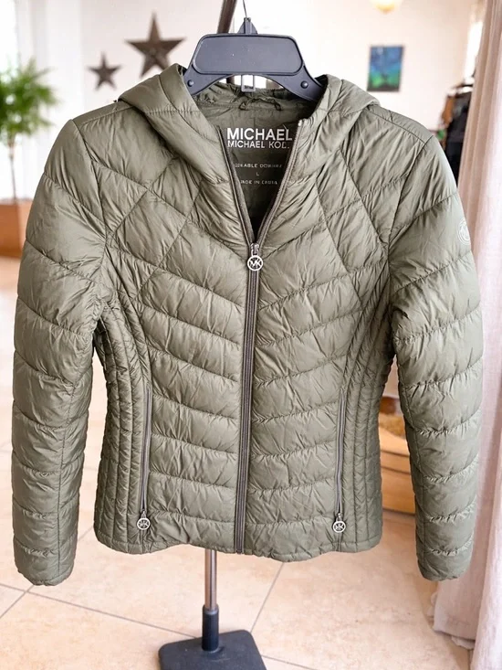 Michael Kors Olive Hooded Quilted Puffer Jacket - Size L - Lightweight - Picture 2 of 9